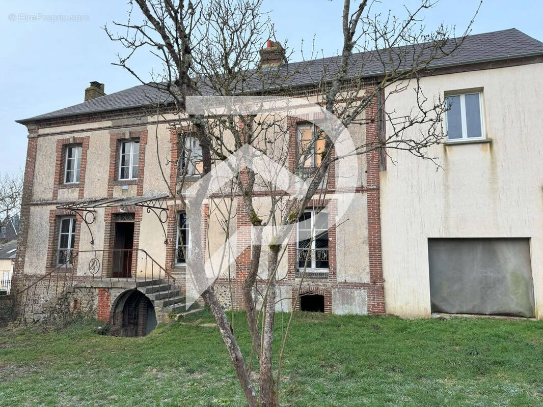 Maison à SAINTE-GAUBURGE-SAINTE-COLOMBE