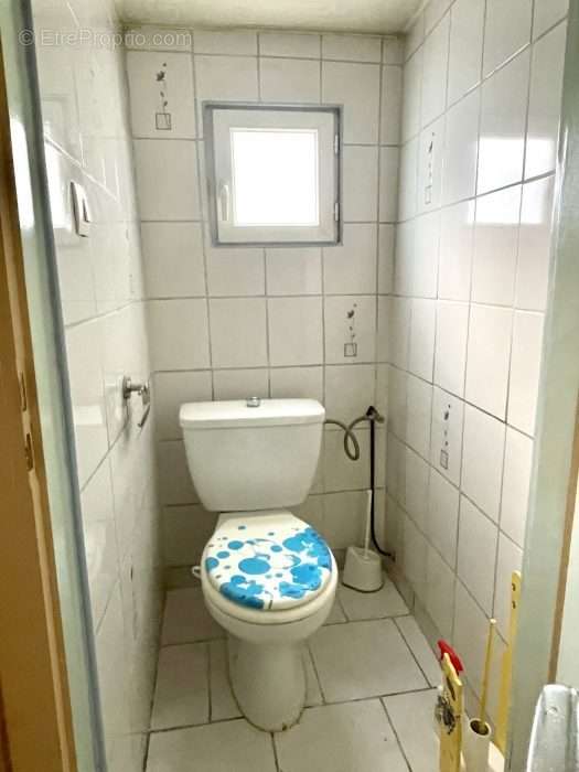 toilette séparé maison individuelle 5 pièces à vendre à Habsheim 68440 - Maison à HABSHEIM