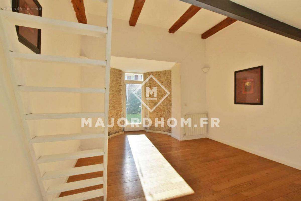 Appartement à MARSEILLE-9E