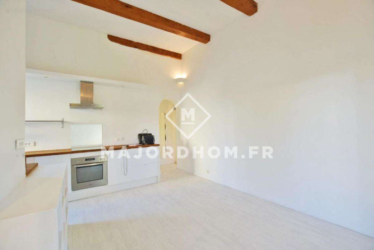 Appartement à MARSEILLE-9E