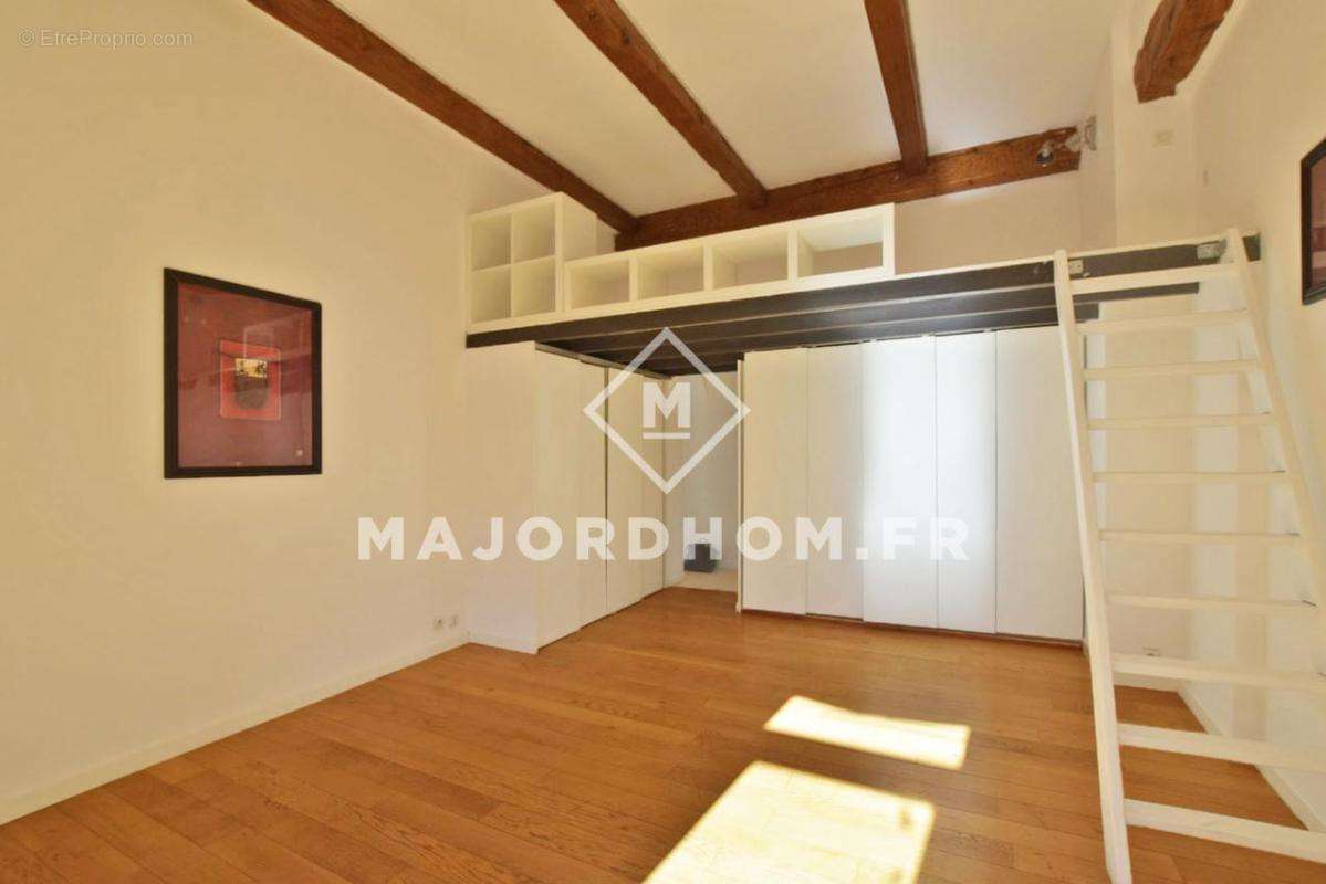 Appartement à MARSEILLE-9E