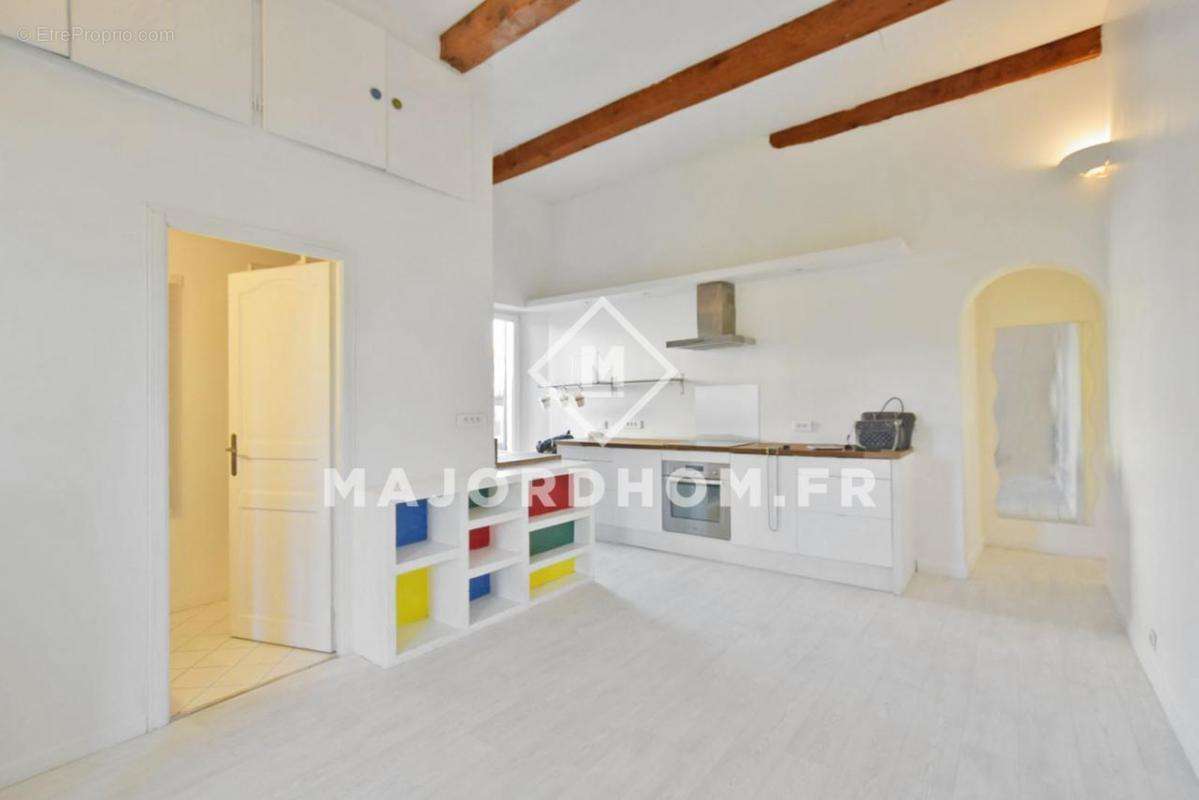 Appartement à MARSEILLE-9E