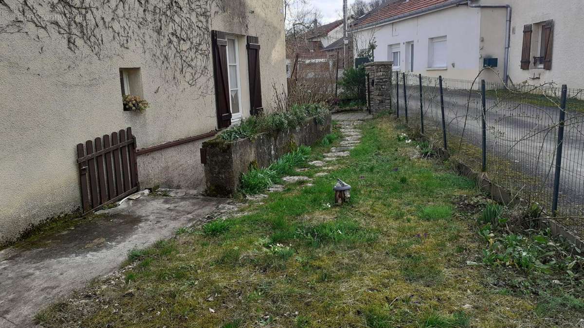 Maison à SCEY-SUR-SAONE-ET-SAINT-ALBIN