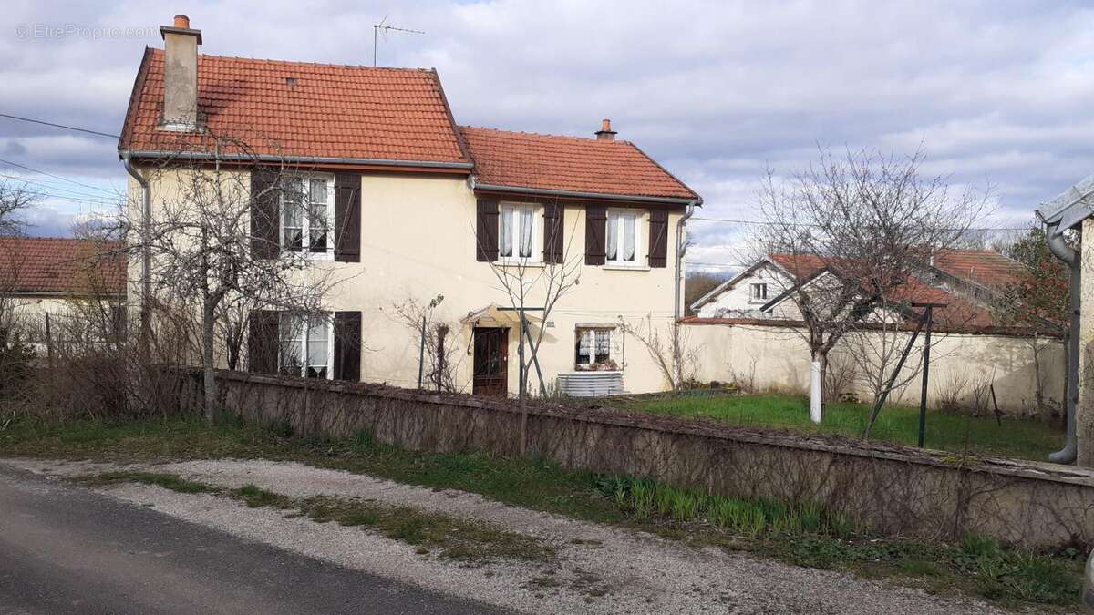 Maison à SCEY-SUR-SAONE-ET-SAINT-ALBIN