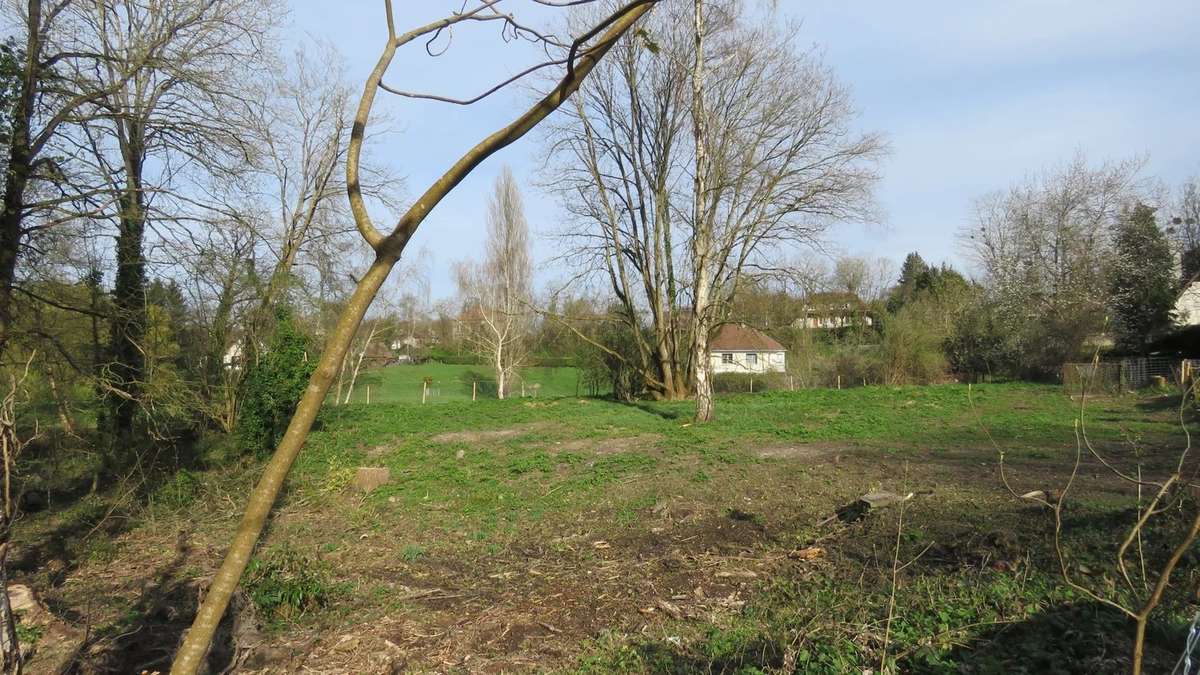 Terrain à MONTFORT-L&#039;AMAURY