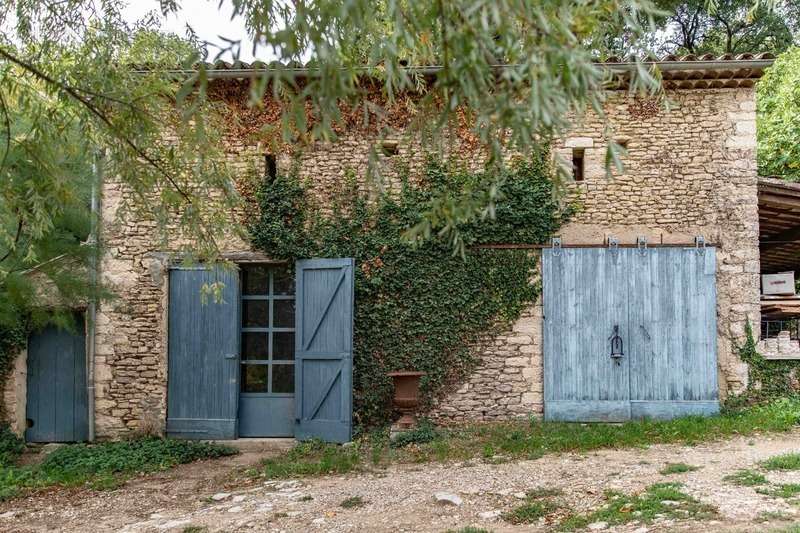 Maison à LA ROQUE-SUR-PERNES