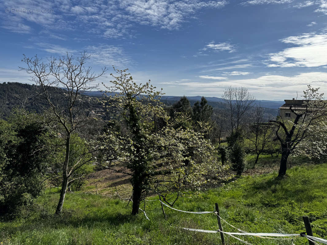 Terrain à VALS-LES-BAINS