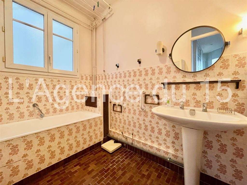 Appartement à ISSY-LES-MOULINEAUX