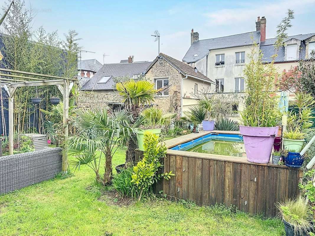 JARDIN + PISCINE HORS SOL - Maison à CABOURG