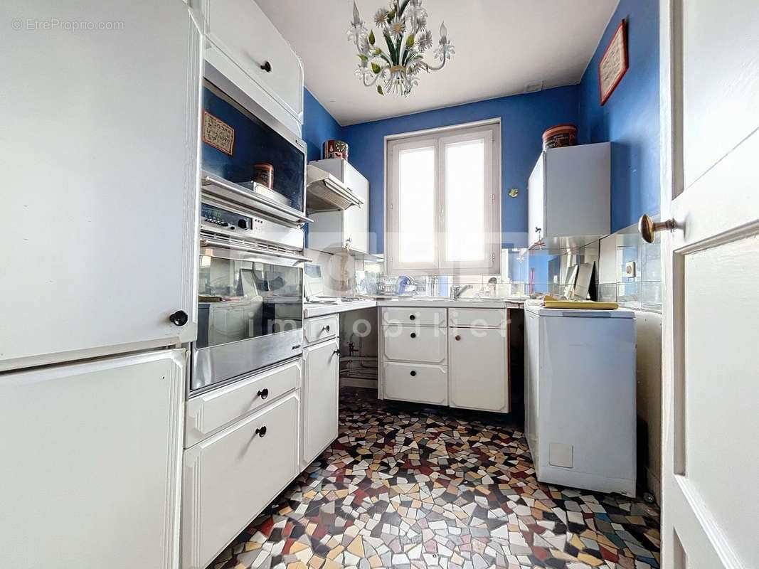 Appartement à COURBEVOIE