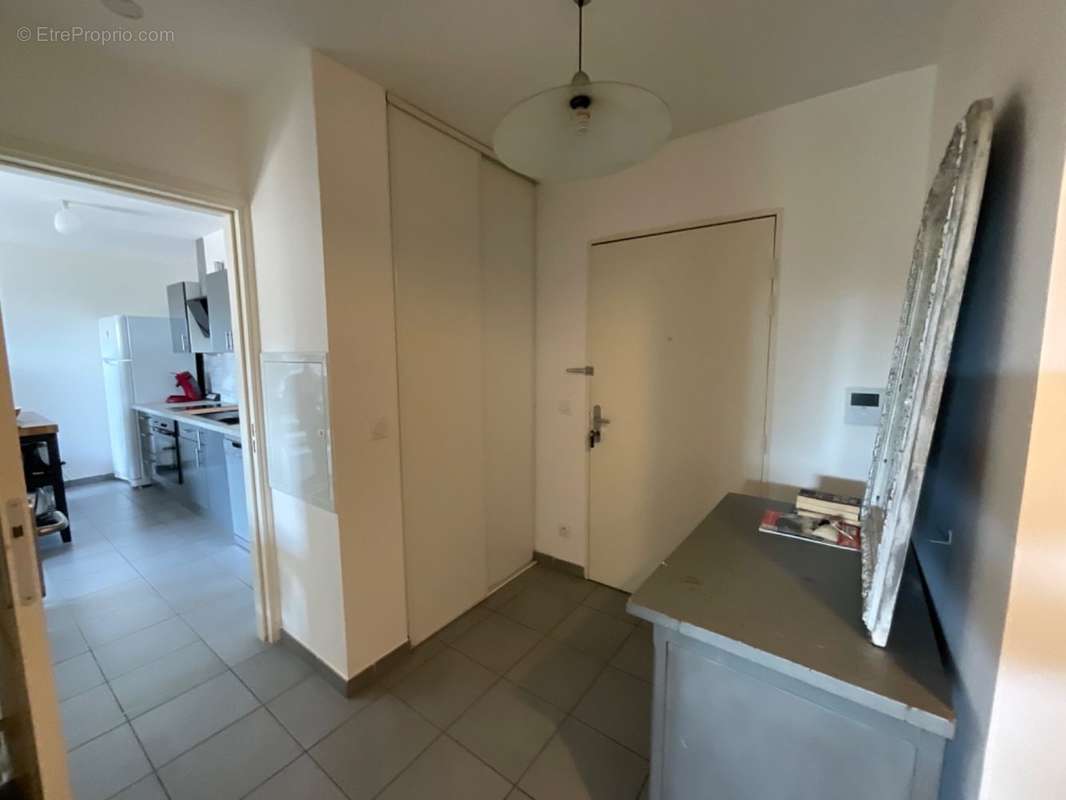 Entrée  - Appartement à MARSEILLE-16E