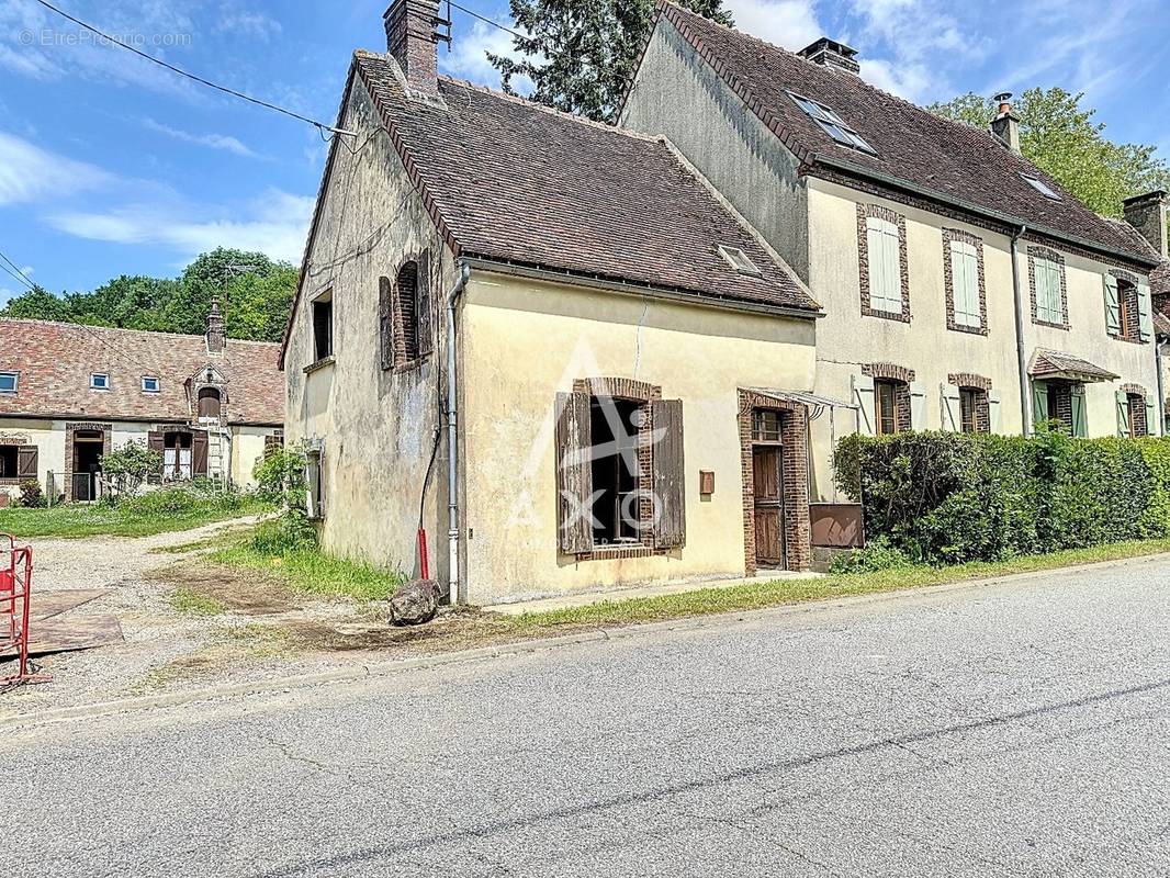 Maison à MOUTIERS-AU-PERCHE