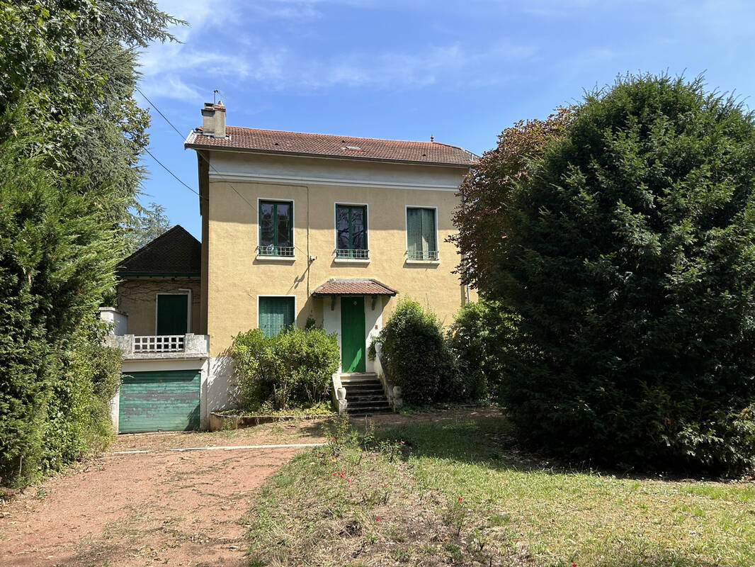 Maison à CHARBONNIERES-LES-BAINS