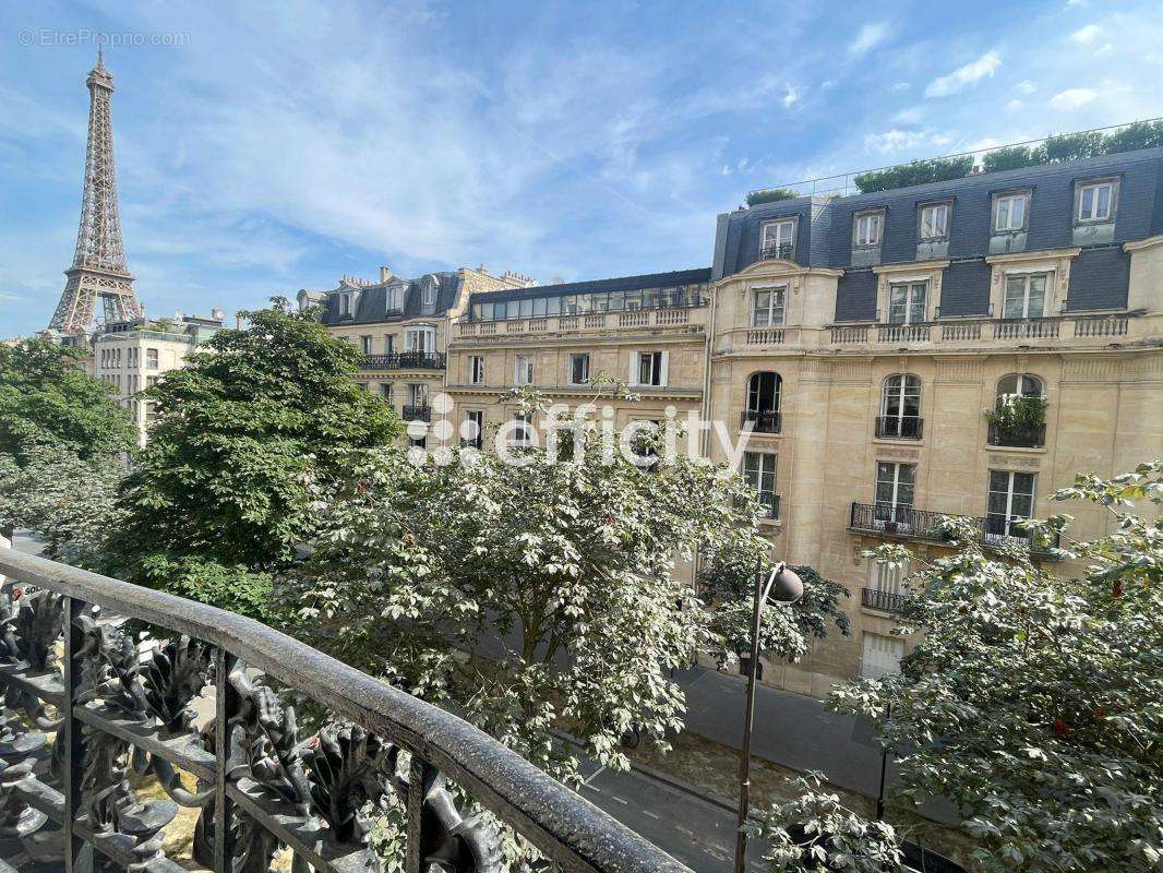 Appartement à PARIS-7E