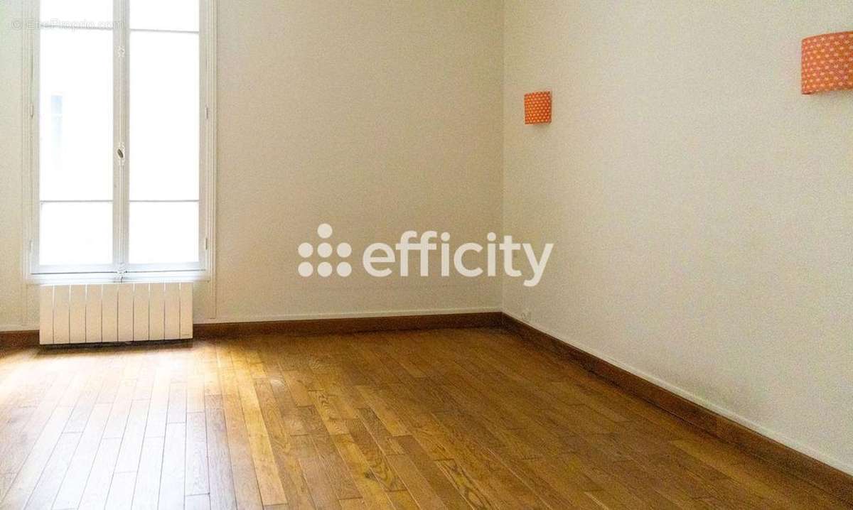 Appartement à PARIS-7E