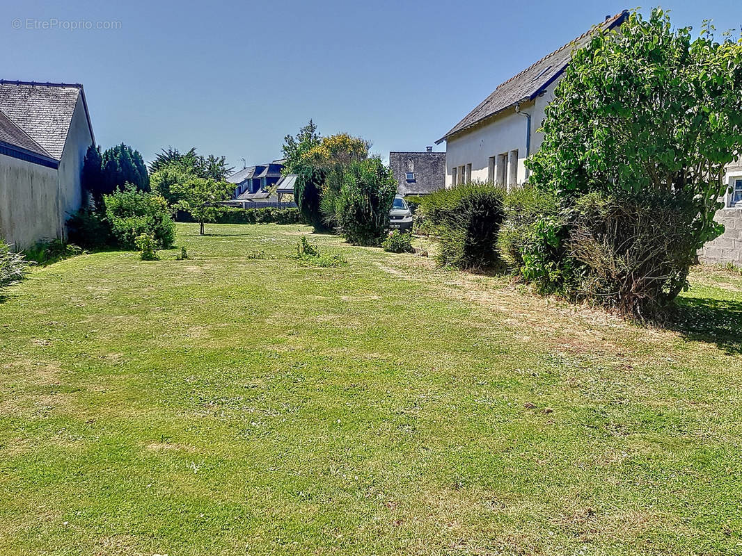 Terrain à SAINT-BRIAC-SUR-MER