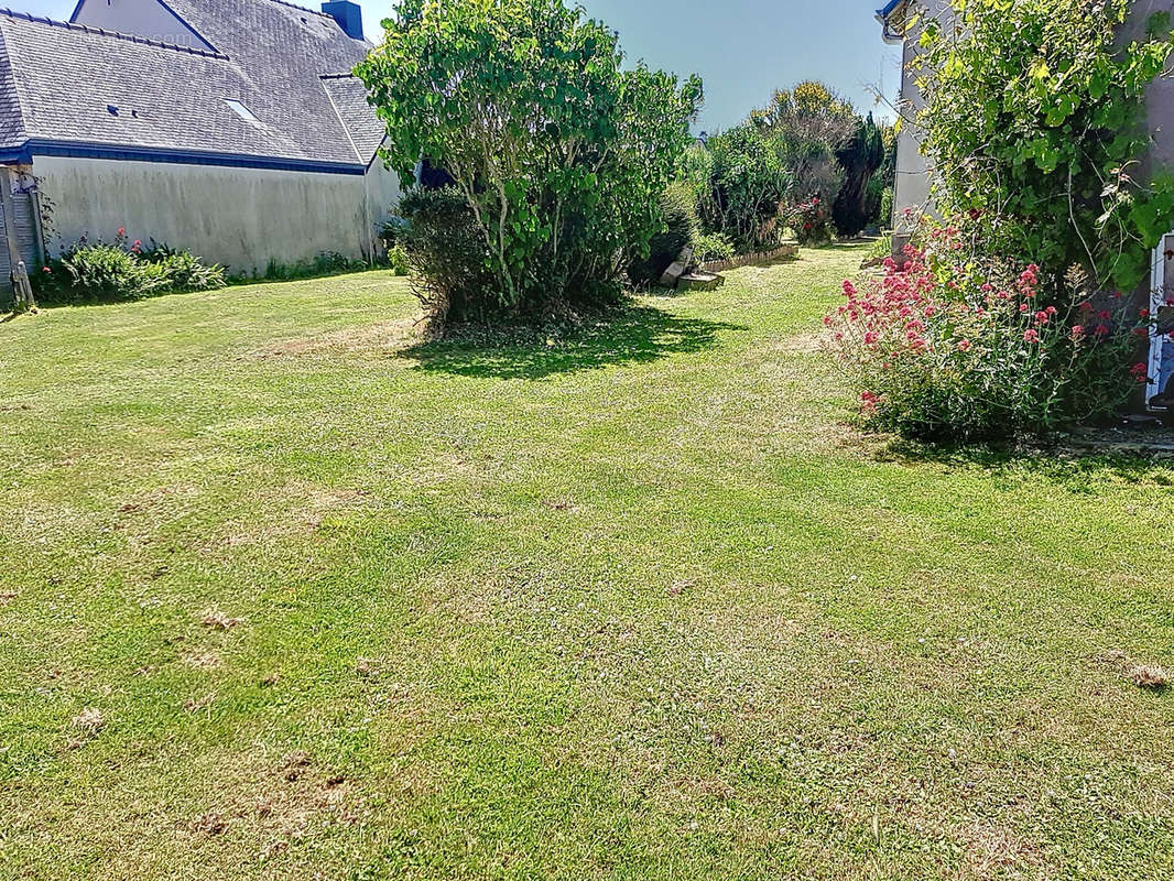 Terrain à SAINT-BRIAC-SUR-MER