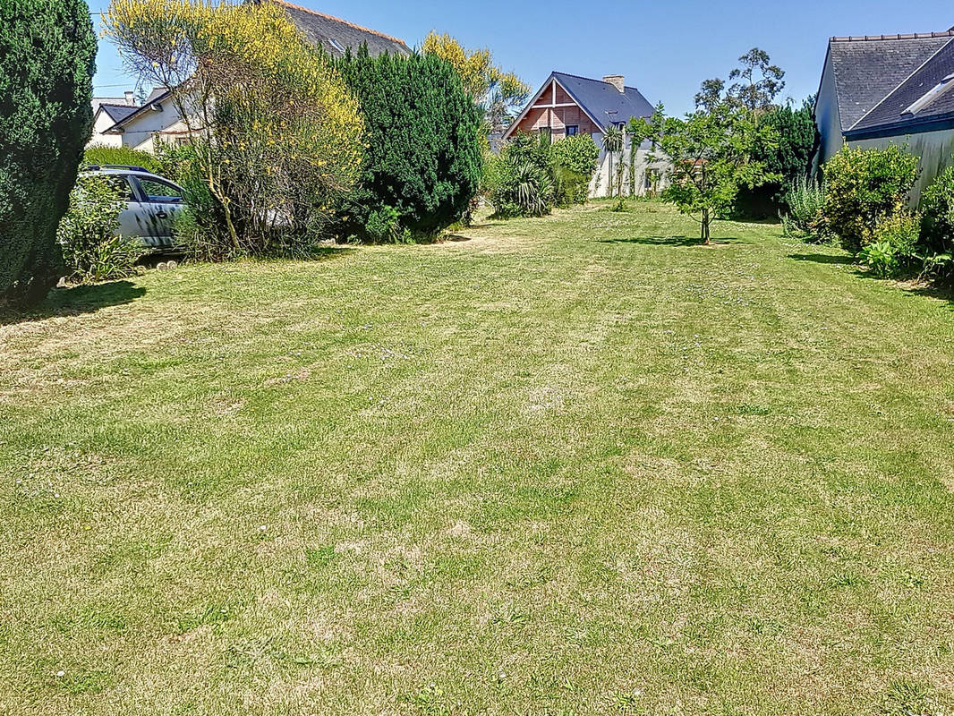 Terrain à SAINT-BRIAC-SUR-MER