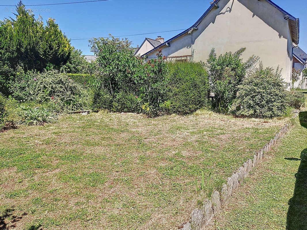 Terrain à SAINT-BRIAC-SUR-MER