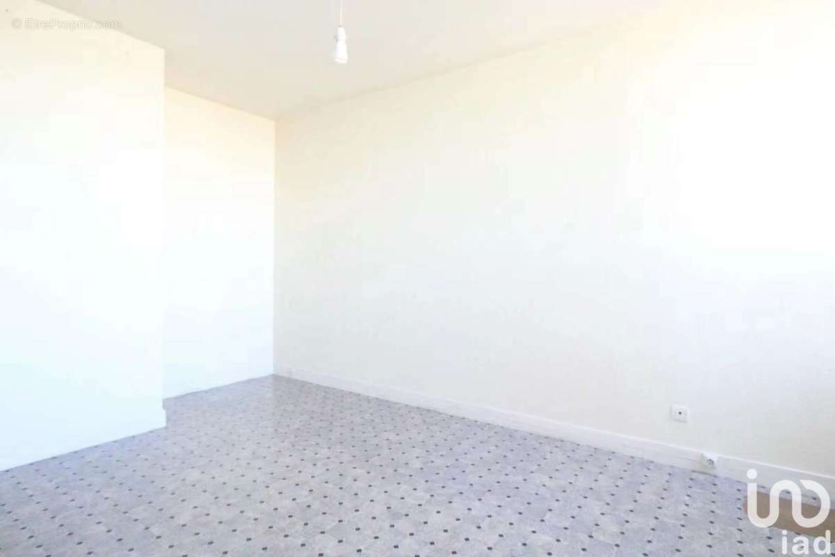 Photo 3 - Appartement à AUBERVILLIERS