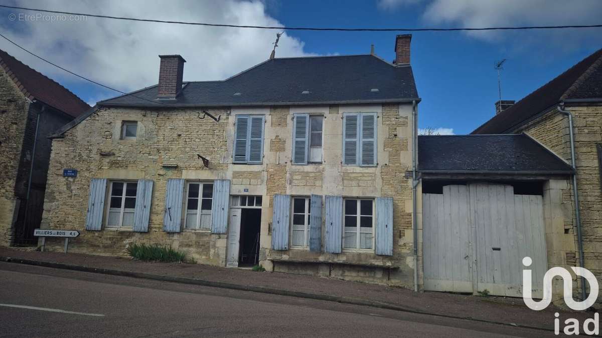 Photo 2 - Maison à ARTHONNAY