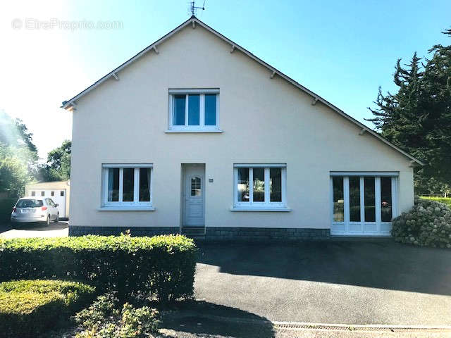 Maison à LA CHAPELLE-DES-MARAIS