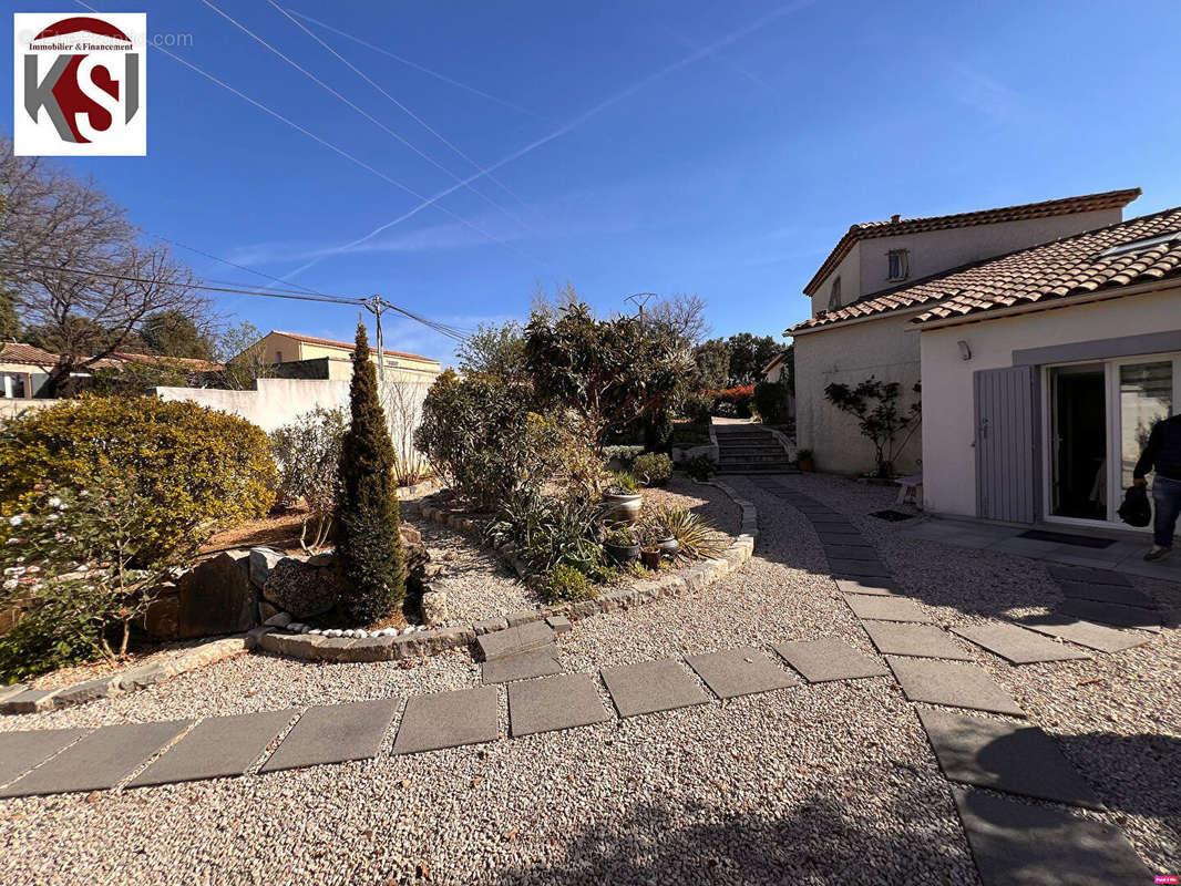 Maison à SEILLONS-SOURCE-D&#039;ARGENS