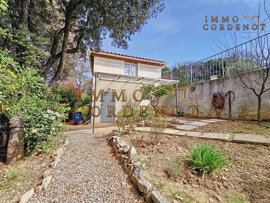 Maison à SEILLONS-SOURCE-D&#039;ARGENS