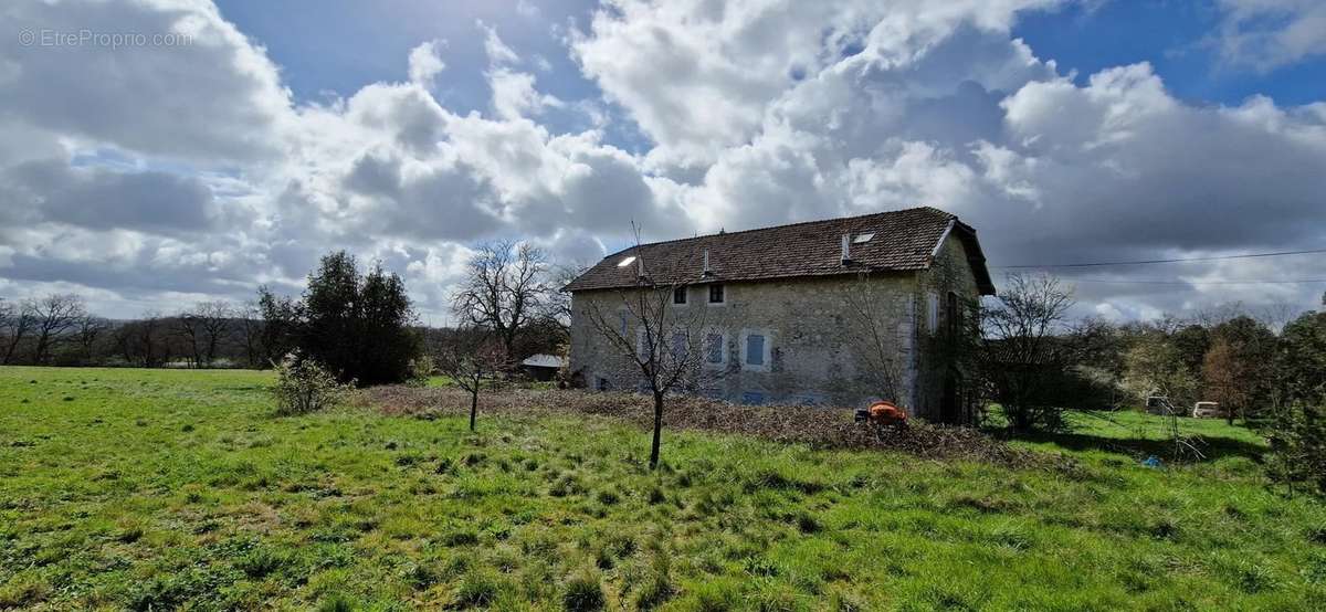 Maison à SAINT-CLAR