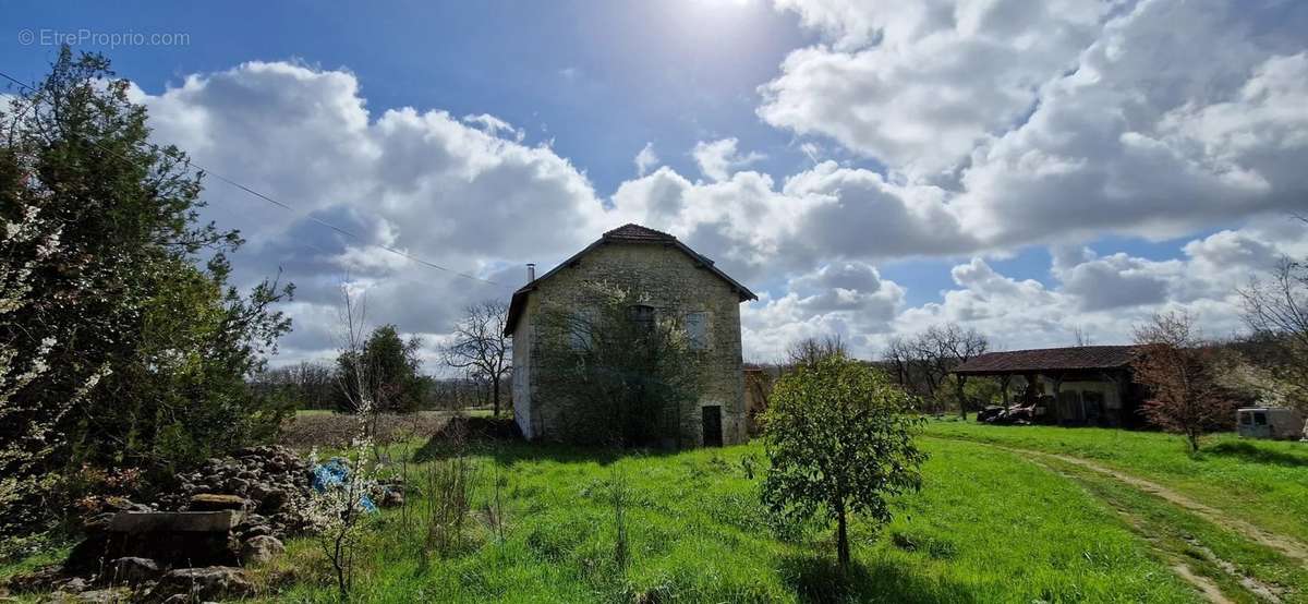 Maison à SAINT-CLAR