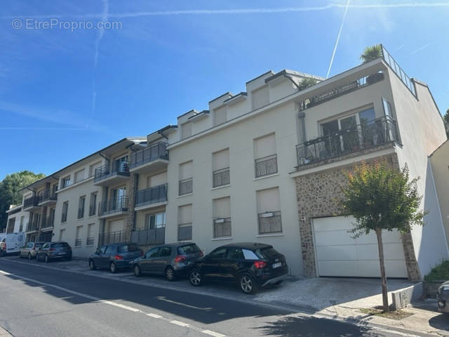 Appartement à CHENNEVIERES-SUR-MARNE