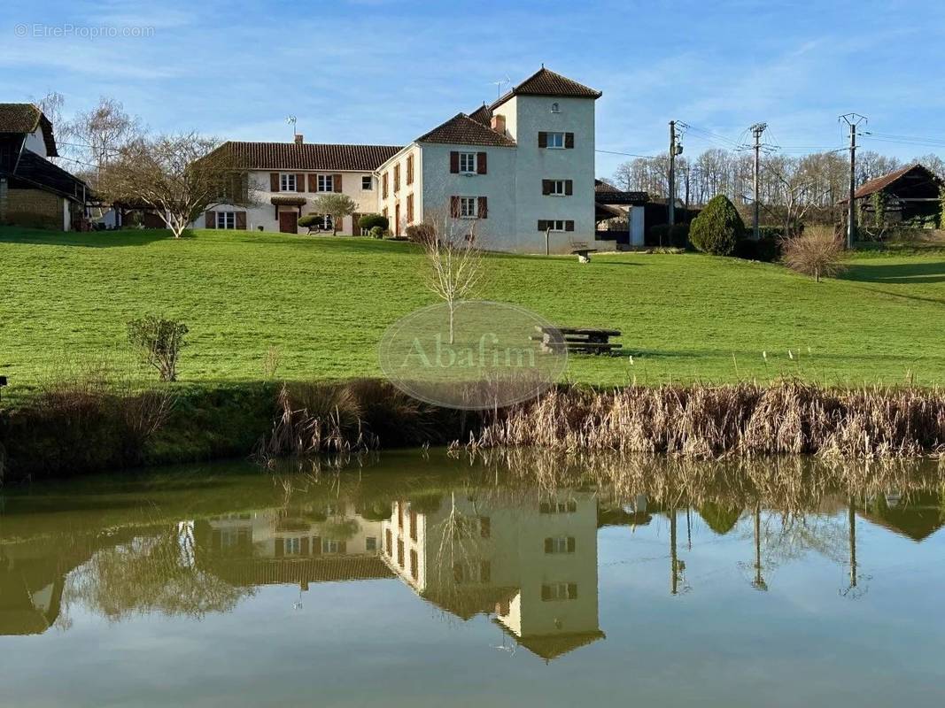 Maison à TRIE-SUR-BAISE