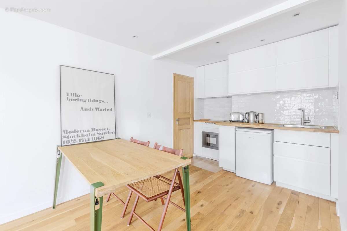 Appartement à PARIS-3E