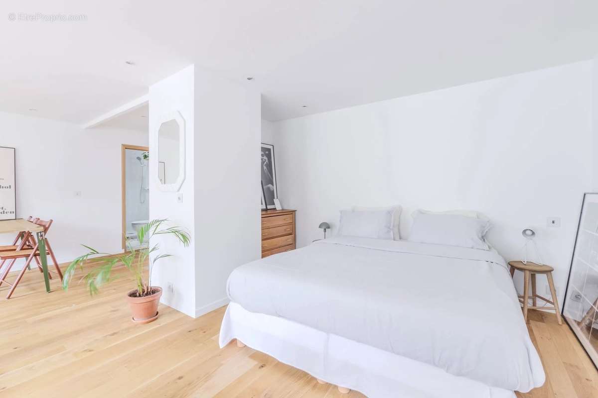 Appartement à PARIS-3E