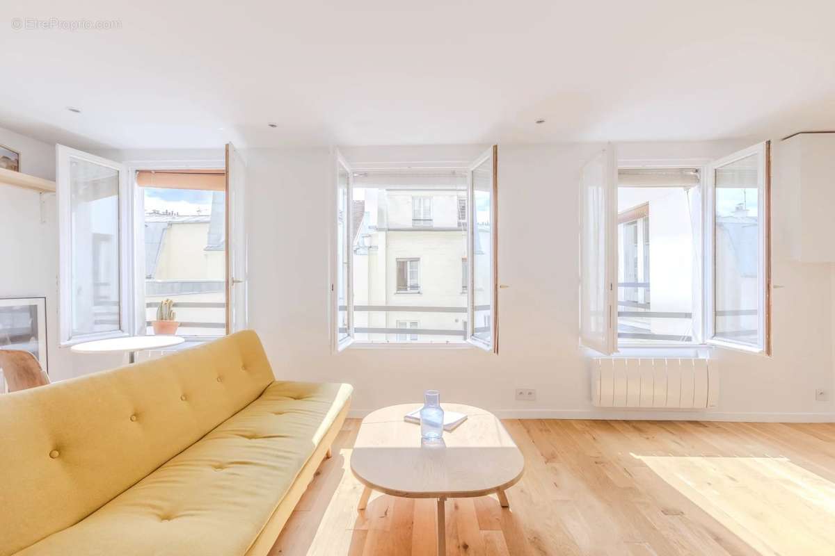 Appartement à PARIS-3E