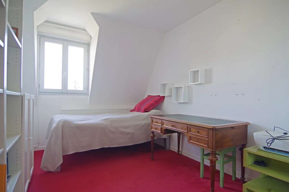 Appartement à LES CLAYES-SOUS-BOIS