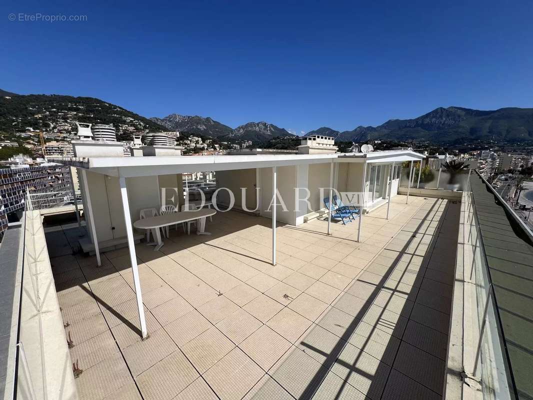 Appartement à ROQUEBRUNE-CAP-MARTIN