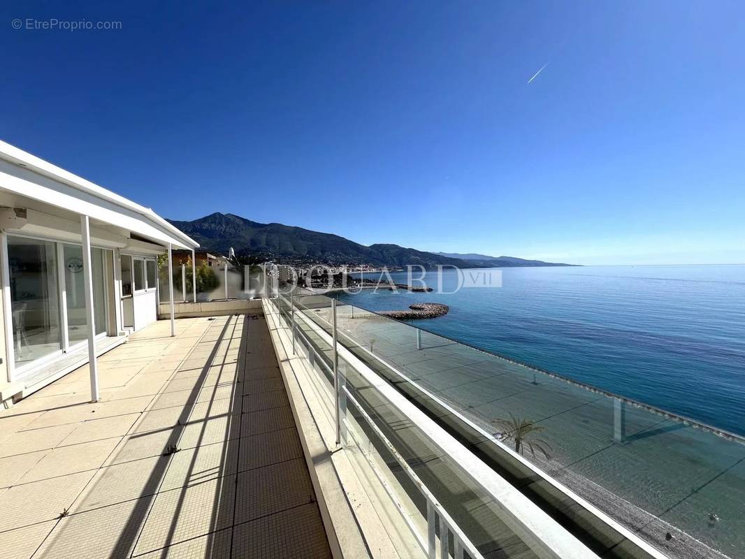 Appartement à ROQUEBRUNE-CAP-MARTIN