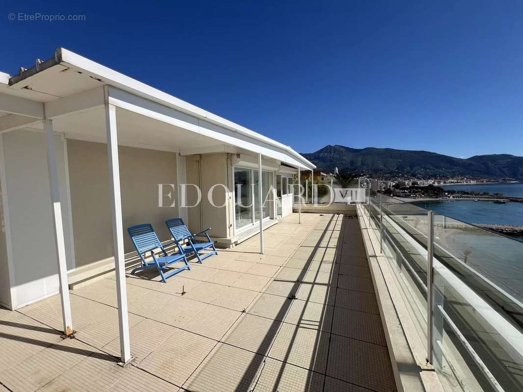 Appartement à ROQUEBRUNE-CAP-MARTIN