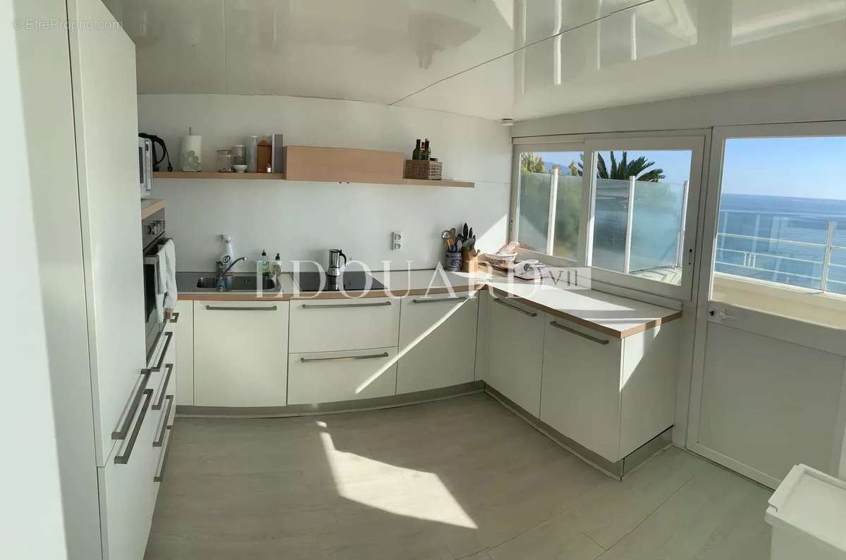 Appartement à ROQUEBRUNE-CAP-MARTIN