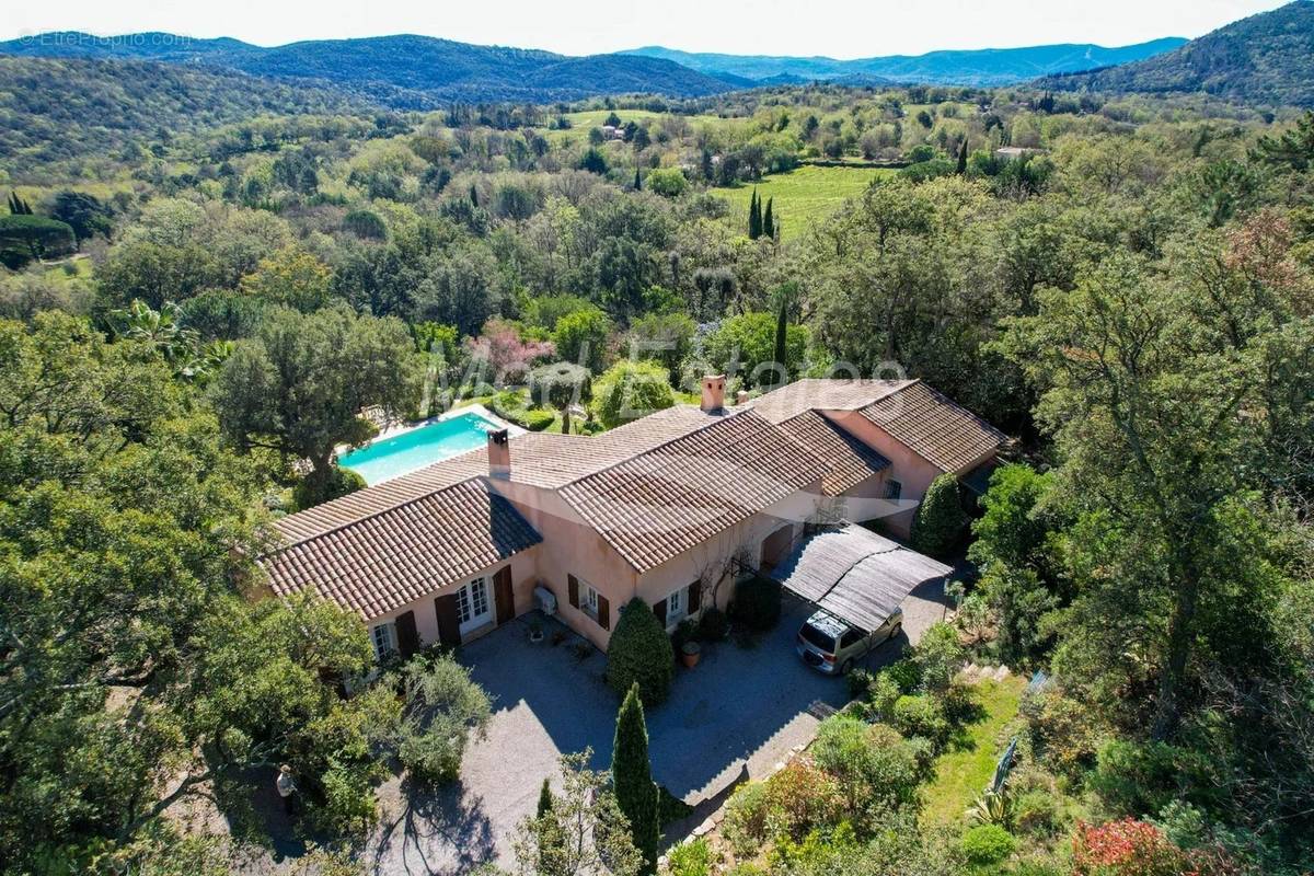 Maison à LA GARDE-FREINET