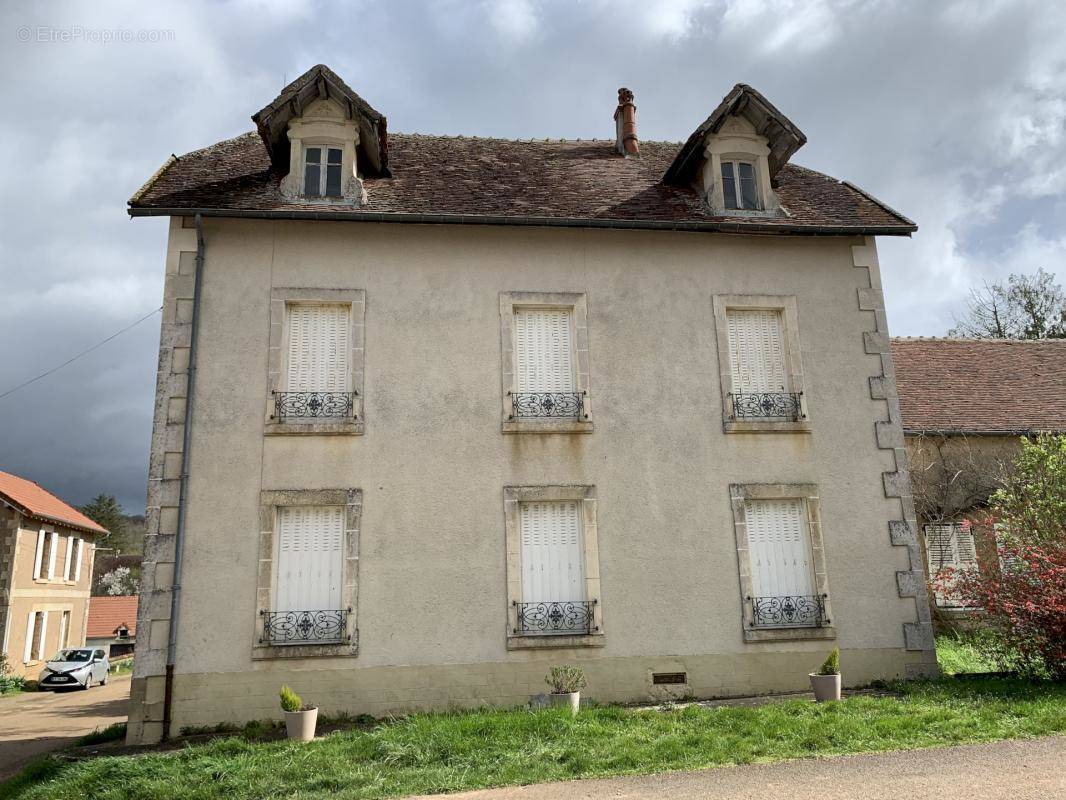 Maison à BRINON-SUR-BEUVRON