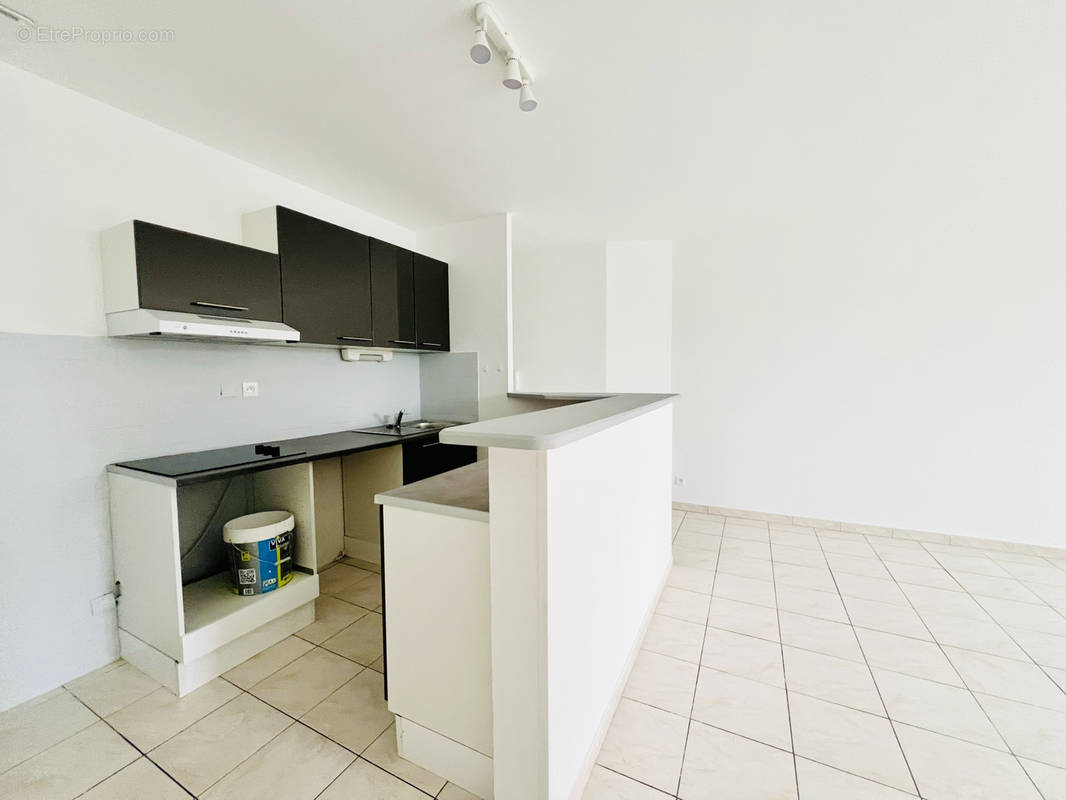 Appartement à LAMALOU-LES-BAINS