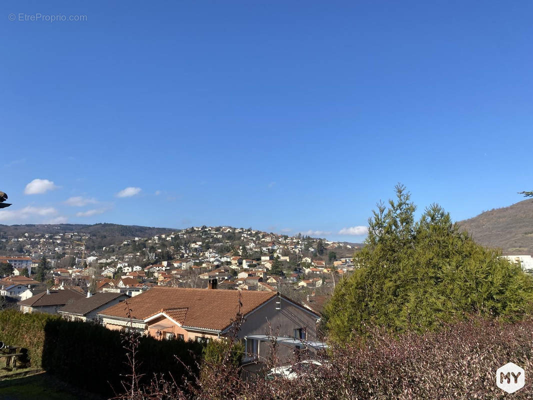 Terrain à CLERMONT-FERRAND