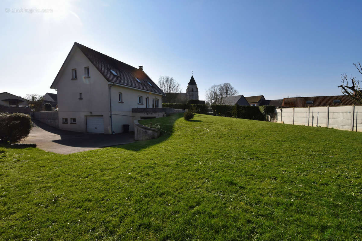 Maison à QUESNOY-SUR-AIRAINES