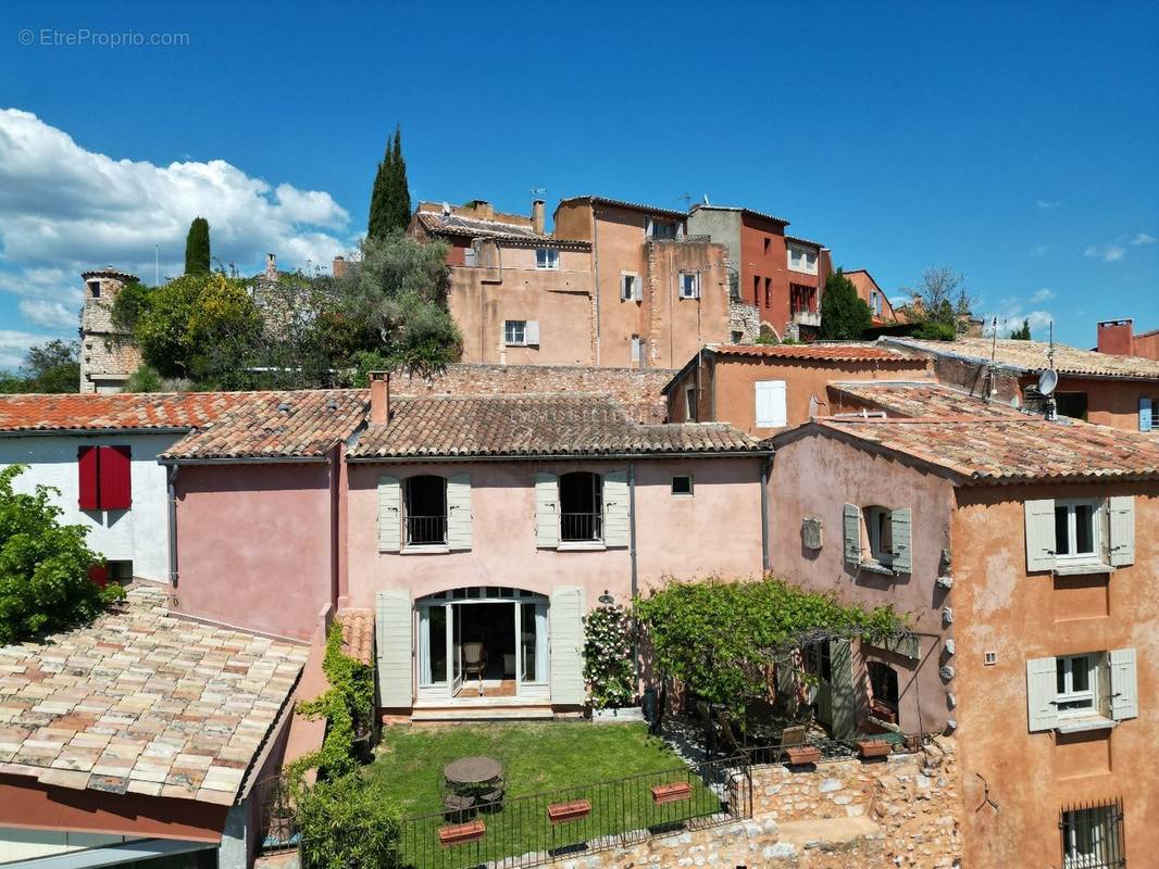 Maison à ROUSSILLON