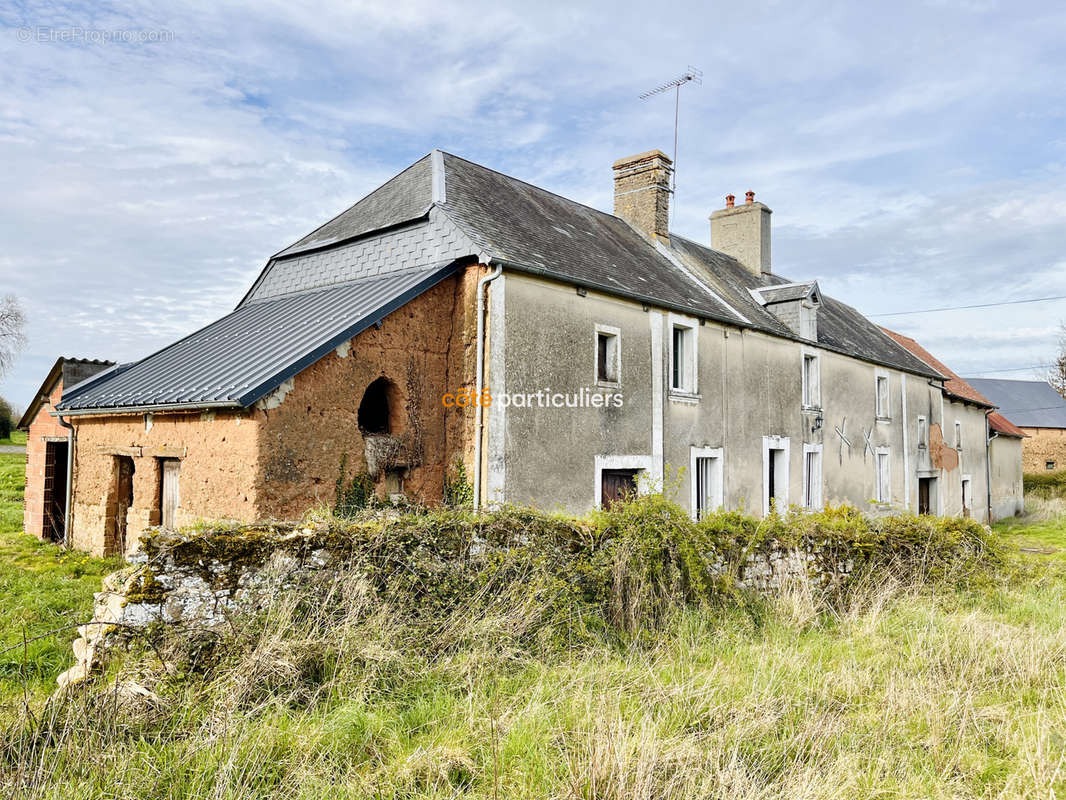 Maison à MONTMARTIN-EN-GRAIGNES