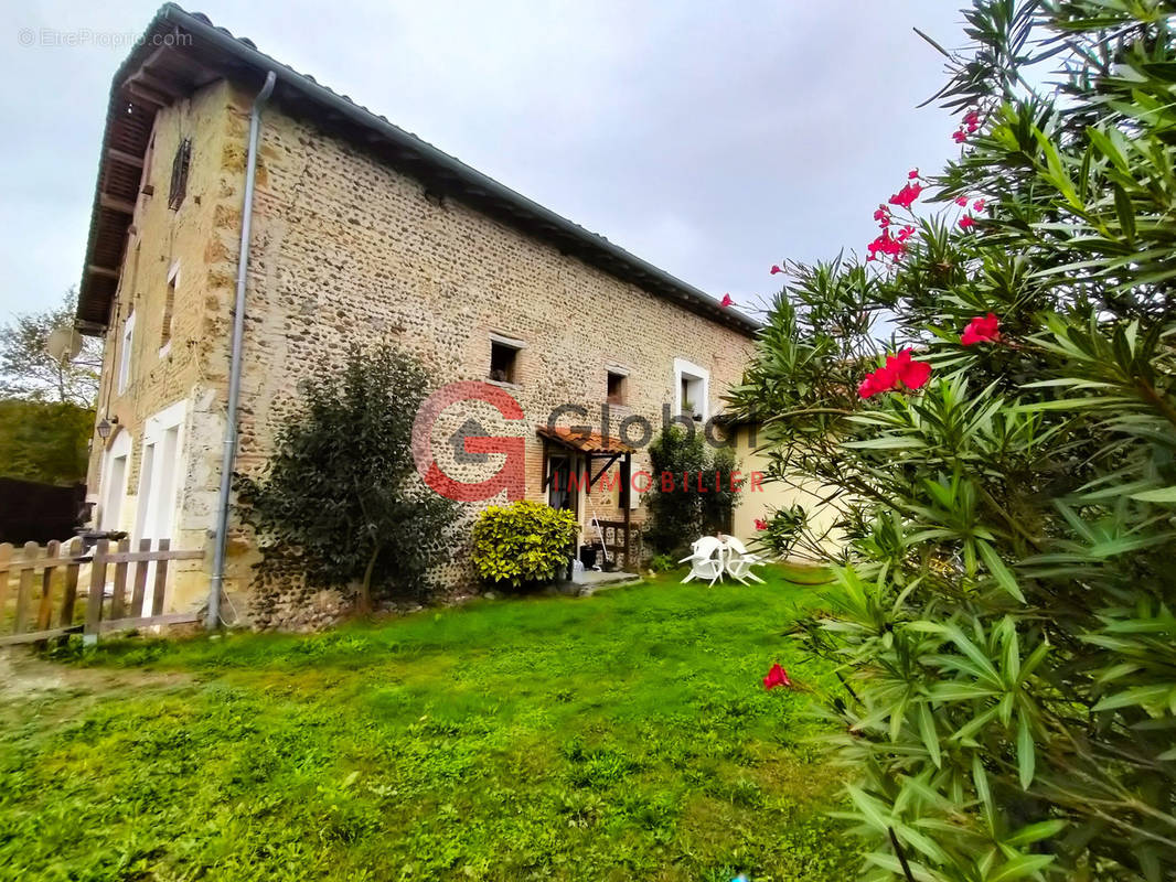 Maison à GRENADE-SUR-L&#039;ADOUR