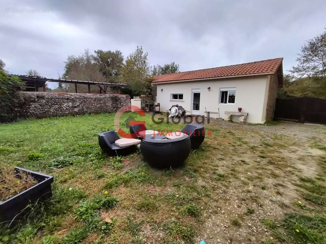 Maison à GRENADE-SUR-L&#039;ADOUR