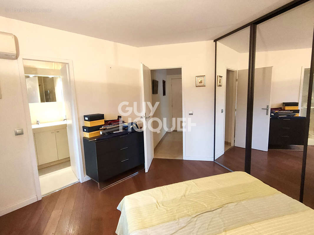 Appartement à MANDELIEU-LA-NAPOULE